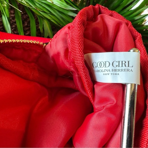 NWOT Carolina Herrera Good Girl Red Quilted Crossbody Bag - Picture 5 of 8